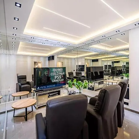 Alpha - Four Bedroom With Swimming Pool Villa Rab Town