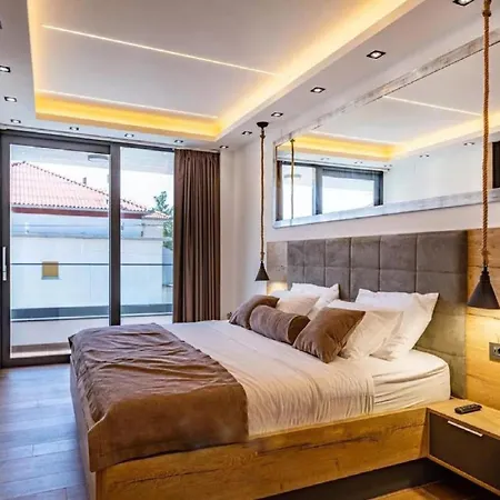 Villa Alpha - Four Bedroom With Swimming Pool Rab Town
