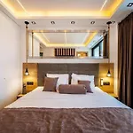 Alpha - Four Bedroom With Swimming Pool * Rab Town