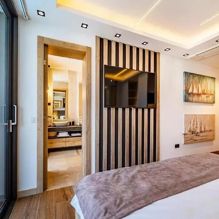 Alpha - Four Bedroom With Swimming Pool Villa *